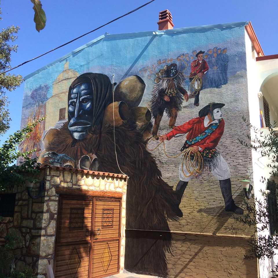 Murales mamuthones e issohadores